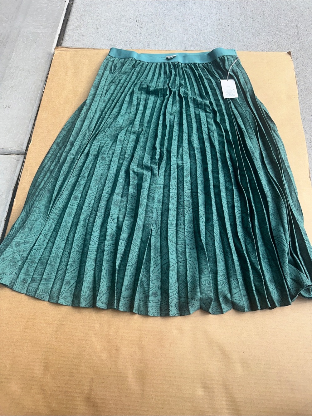 a new day Emerald Green Pleated Midi Skirt